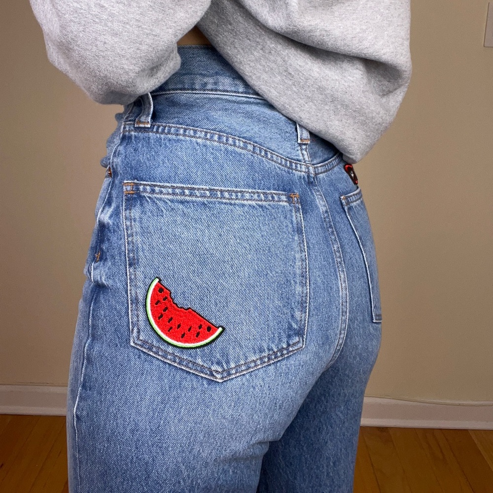 Madewell Mom jeans with added appliqués. Size 27. Super high rise - 11”.
